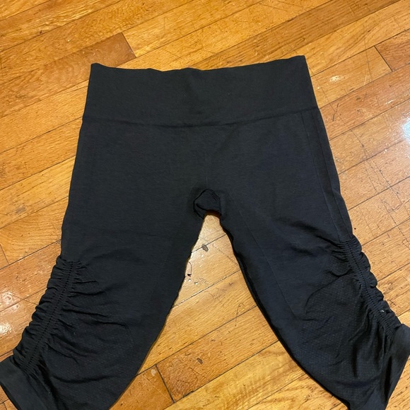 LULULEMON LEGGINGS - Picture 3 of 4